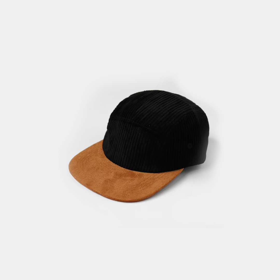 Cap N°02 – Nuit & Cuir